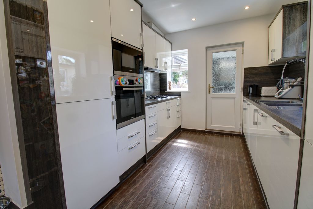 Property photo 2 of 15 A9