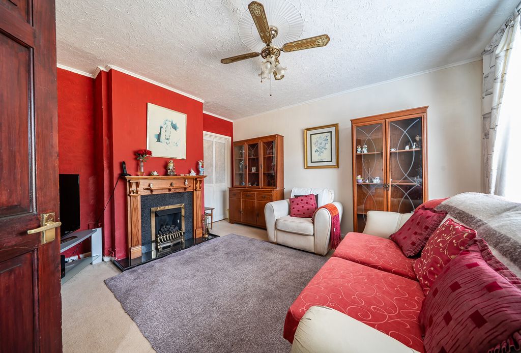 Property photo 3 of 21 1438635-12-69d538...