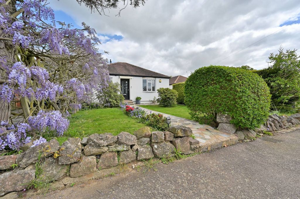 Property photo 2 of 25