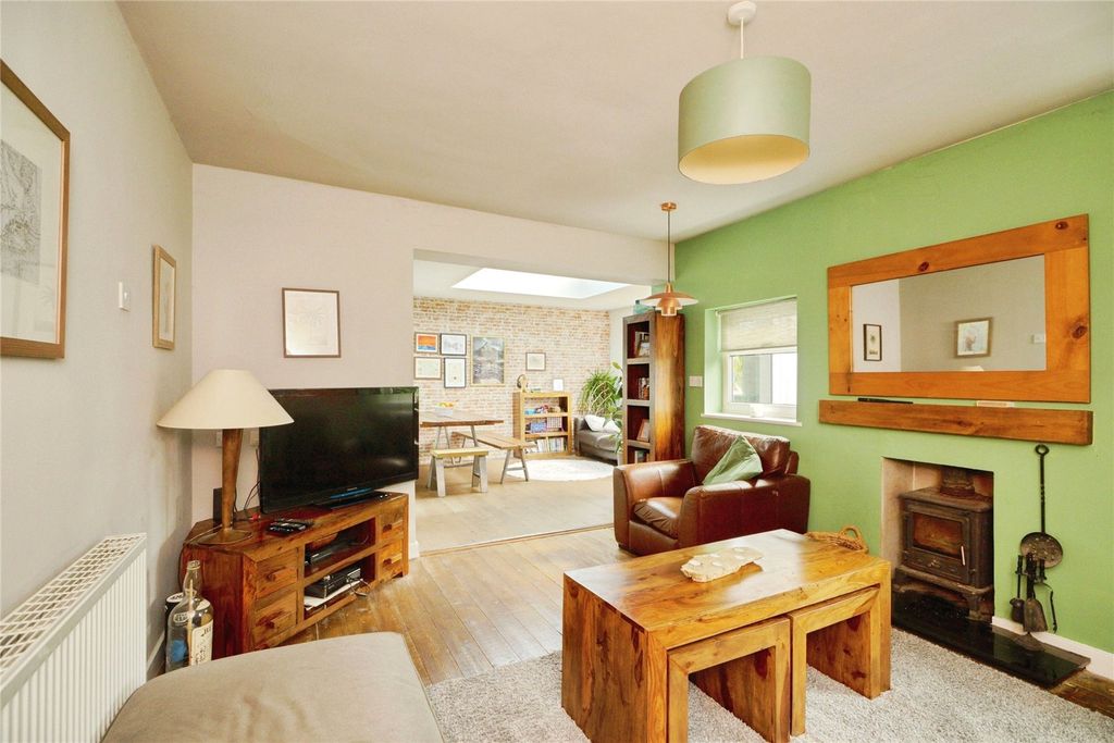Property photo 2 of 31 Picture No. 20