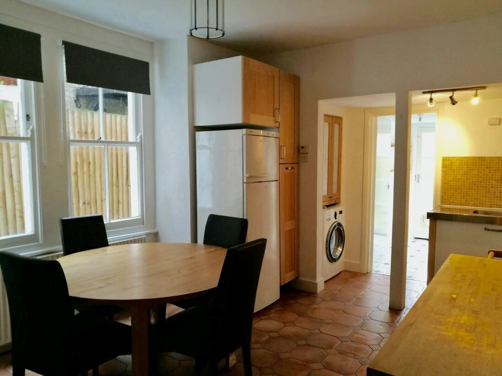 Property photo 1 of 4