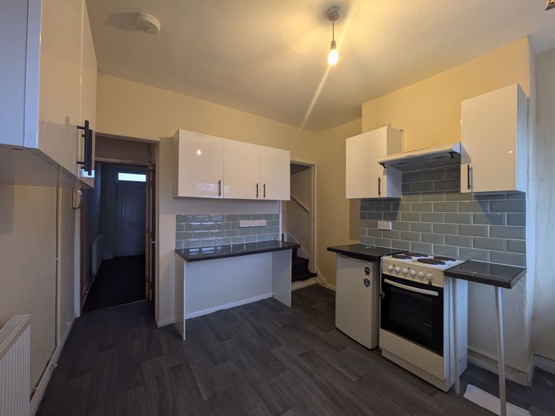 Property photo 3 of 10 Photo 2