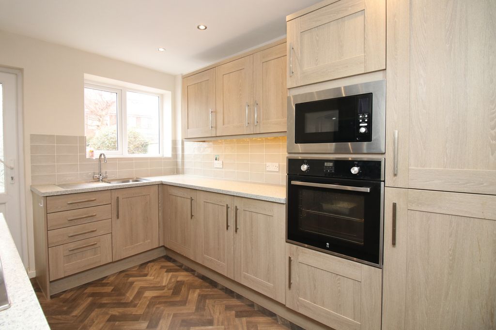 Property photo 3 of 22