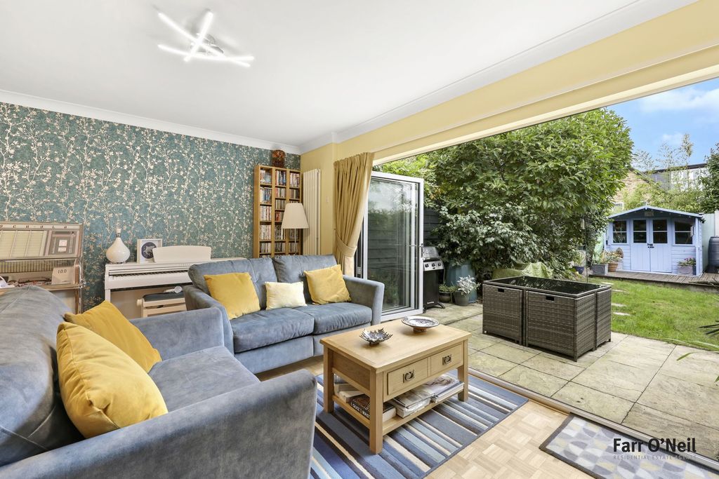 Property photo 3 of 27 Photo 16