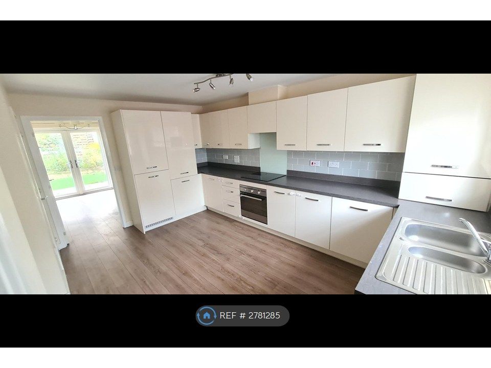 Property photo 1 of 16 Kitchen