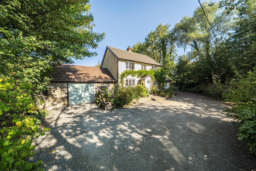 Property photo 1 of 29