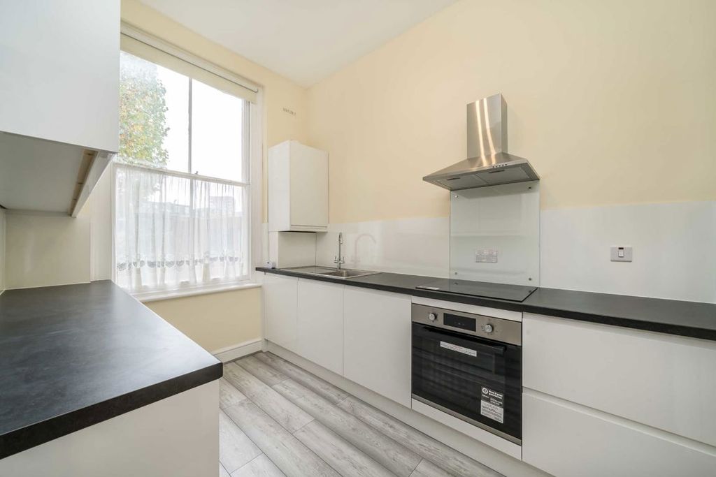 Property photo 3 of 5