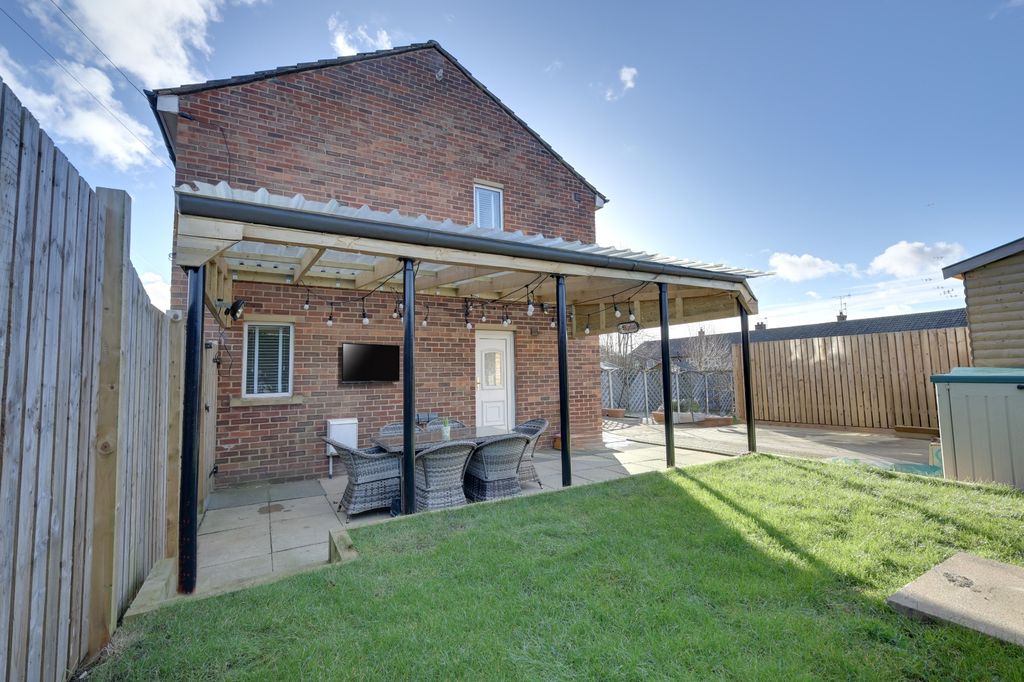 Property photo 2 of 19 Picture No. 62