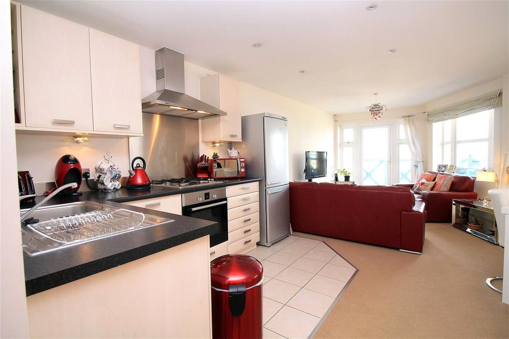 Property photo 3 of 10 Open Plan