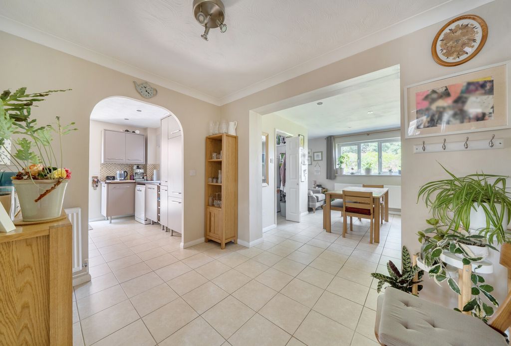 Property photo 3 of 15 1465533-14-6A1076...