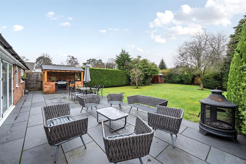 Property photo 2 of 26 1400533-11-697B3Abfc2372.Jpg