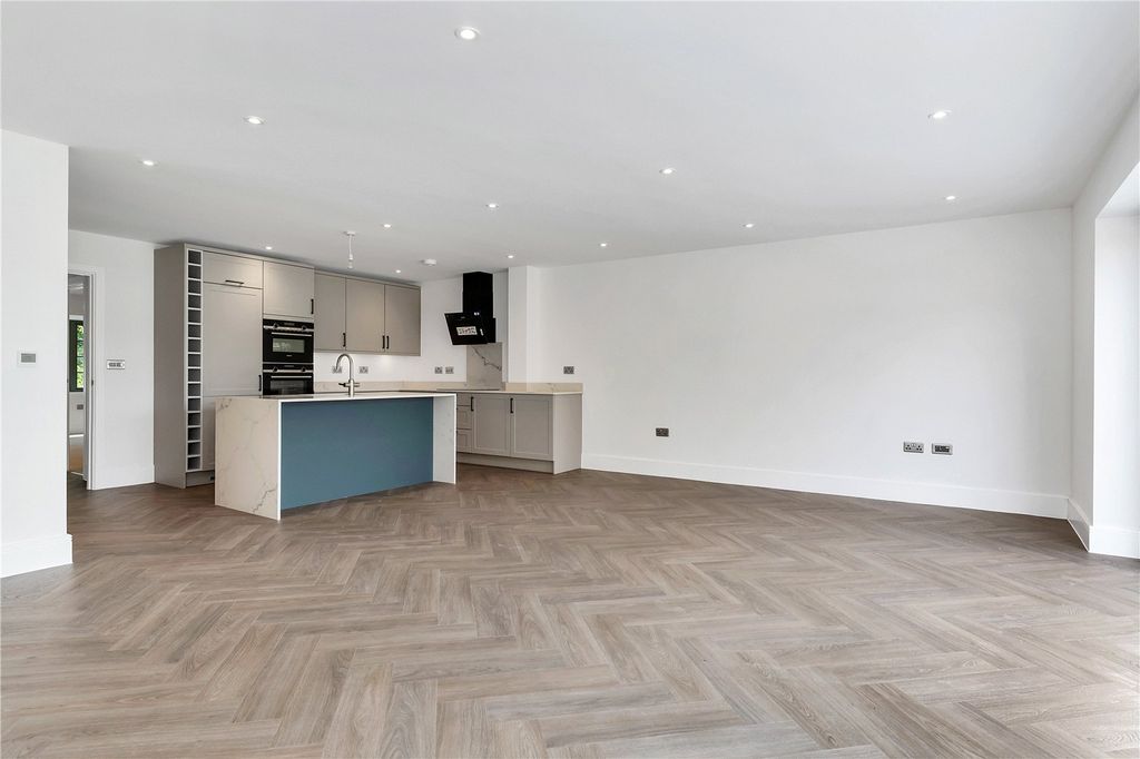 Property photo 3 of 9 Picture No. 04