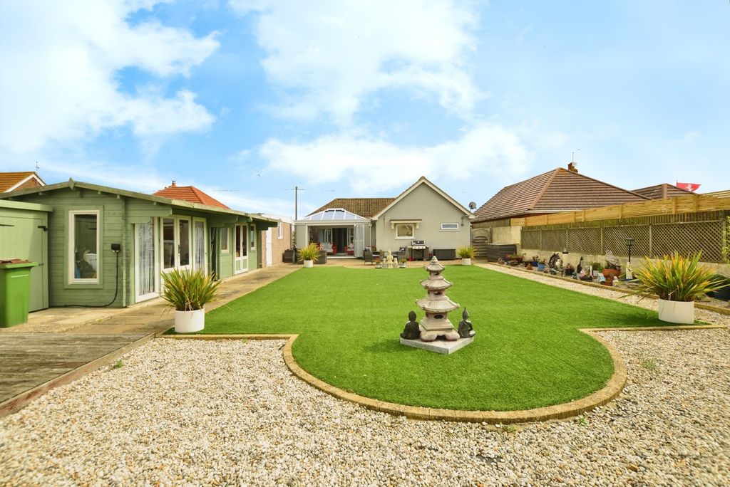 Property photo 3 of 17 Photo