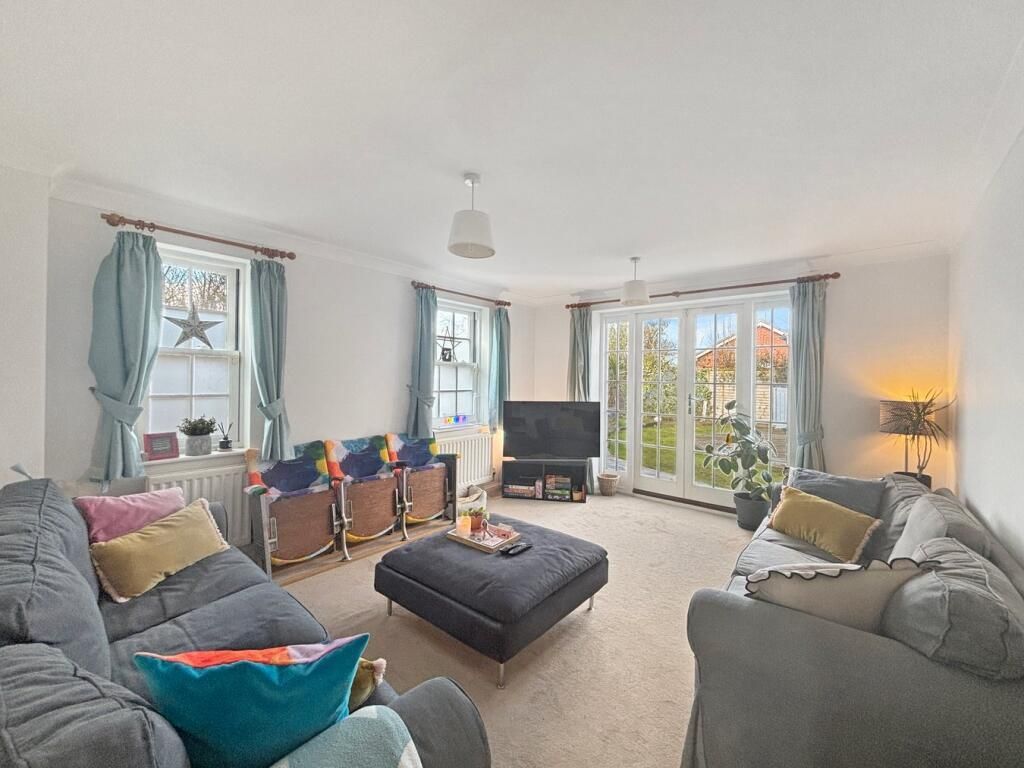 Property photo 2 of 15 ccc34556Bfce759d8B40F1Aba1614c84.Jpeg