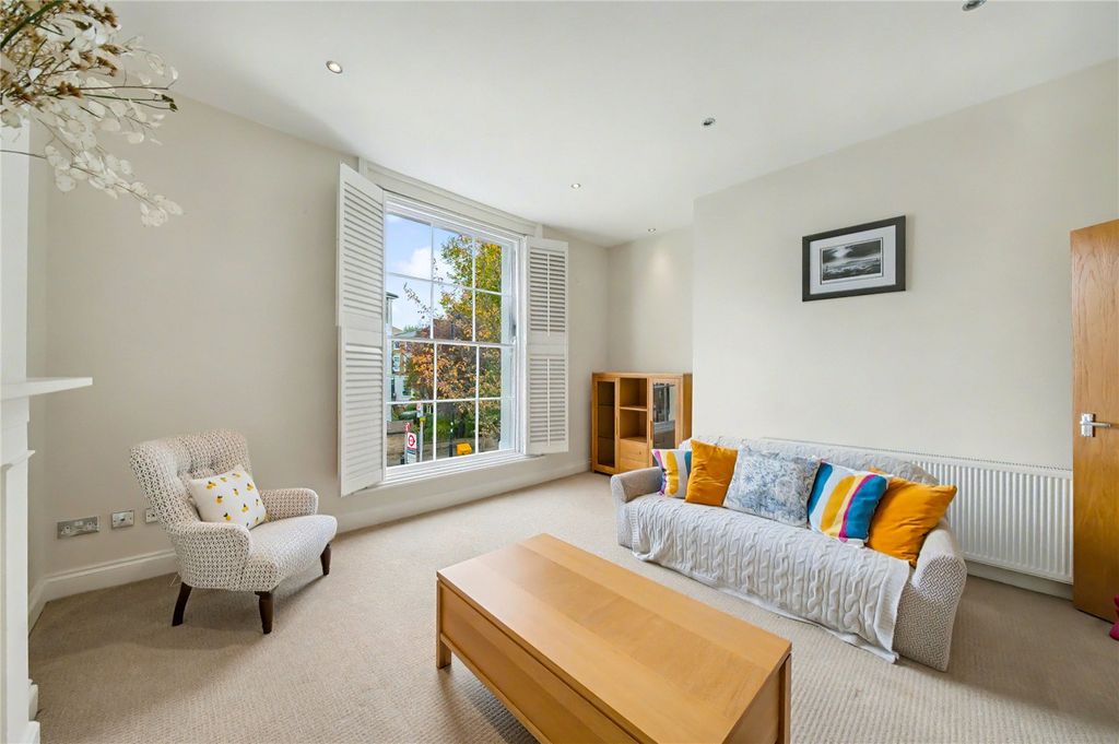 Property photo 3 of 23 Picture No. 32