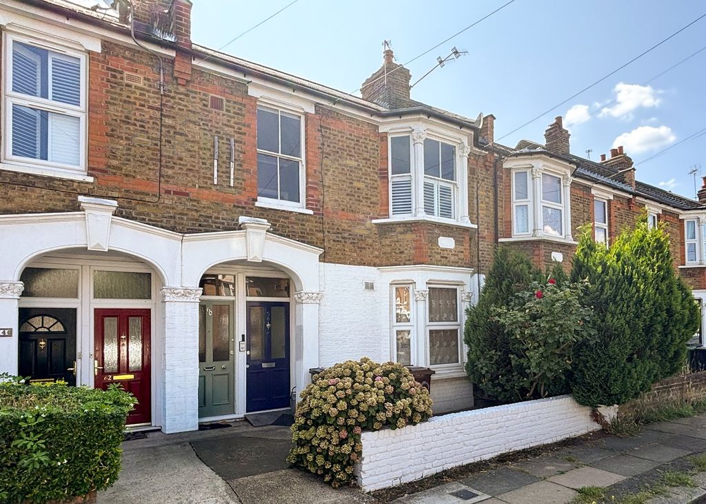 Property photo 1 of 12