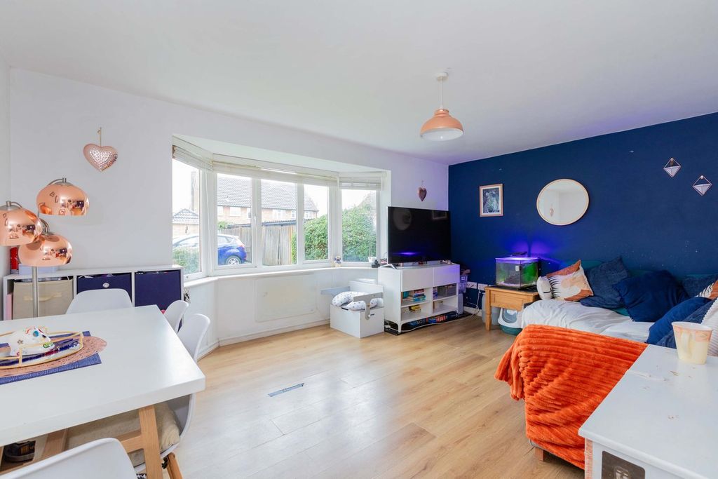 Property photo 2 of 12