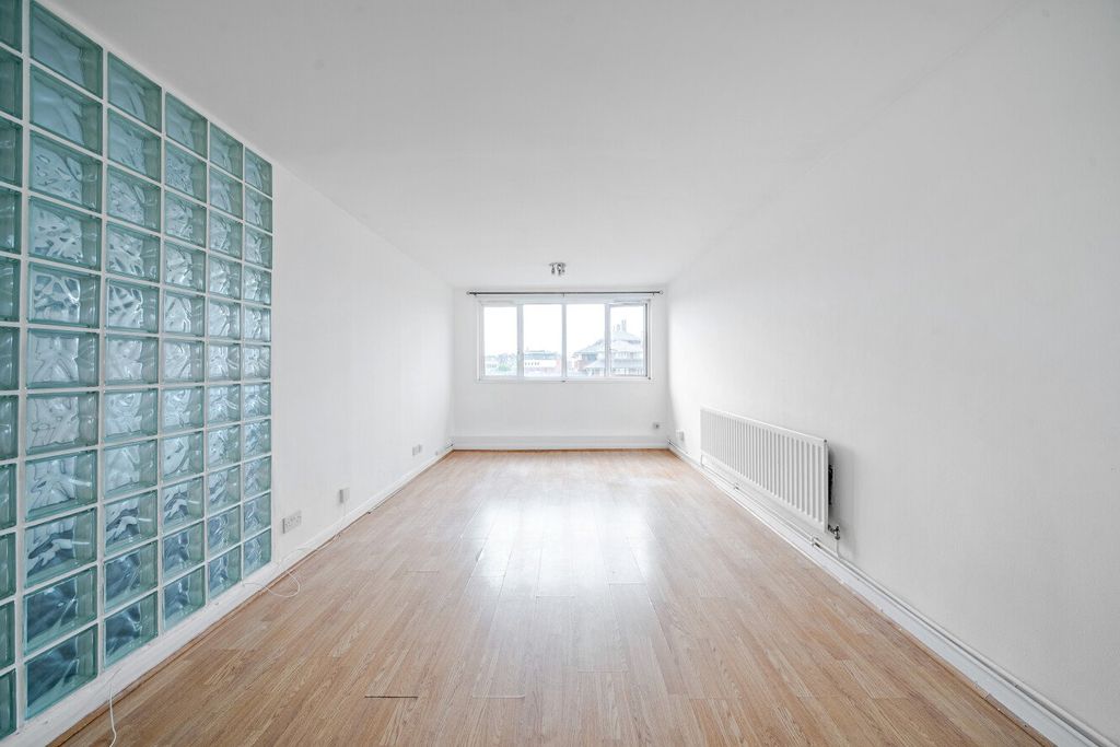 Property photo 1 of 15 Picture No. 01