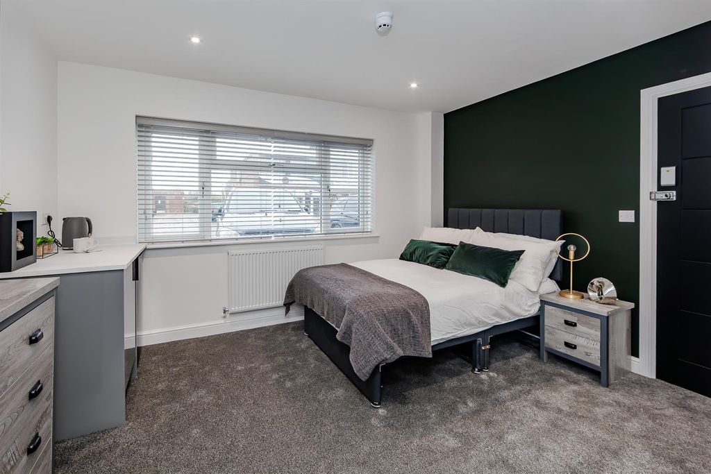 Property photo 2 of 11 Rm1_Img-14.Jpg