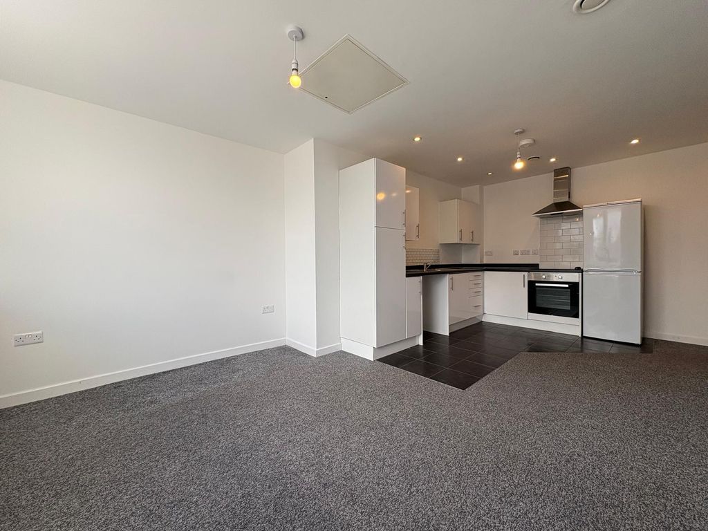 Property photo 1 of 6 E612Aa9F-1A48-4060-917A-ce8Efaabe252