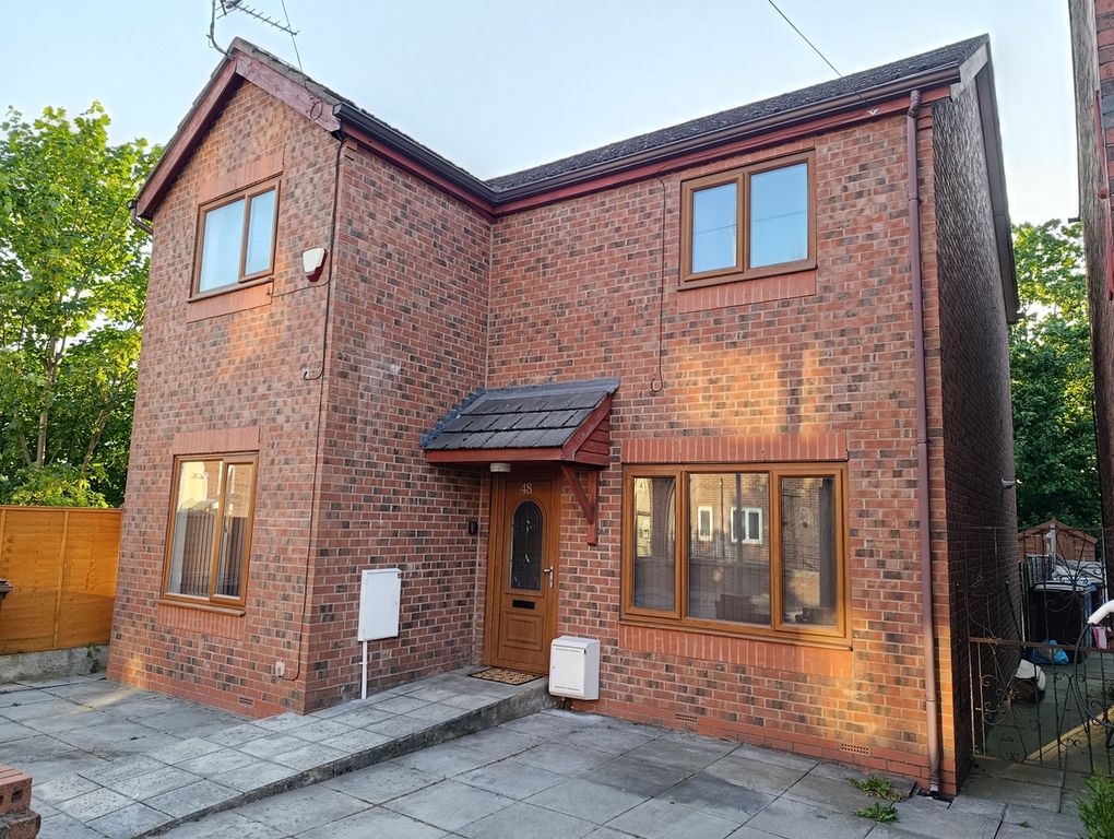 Property photo 1 of 12
