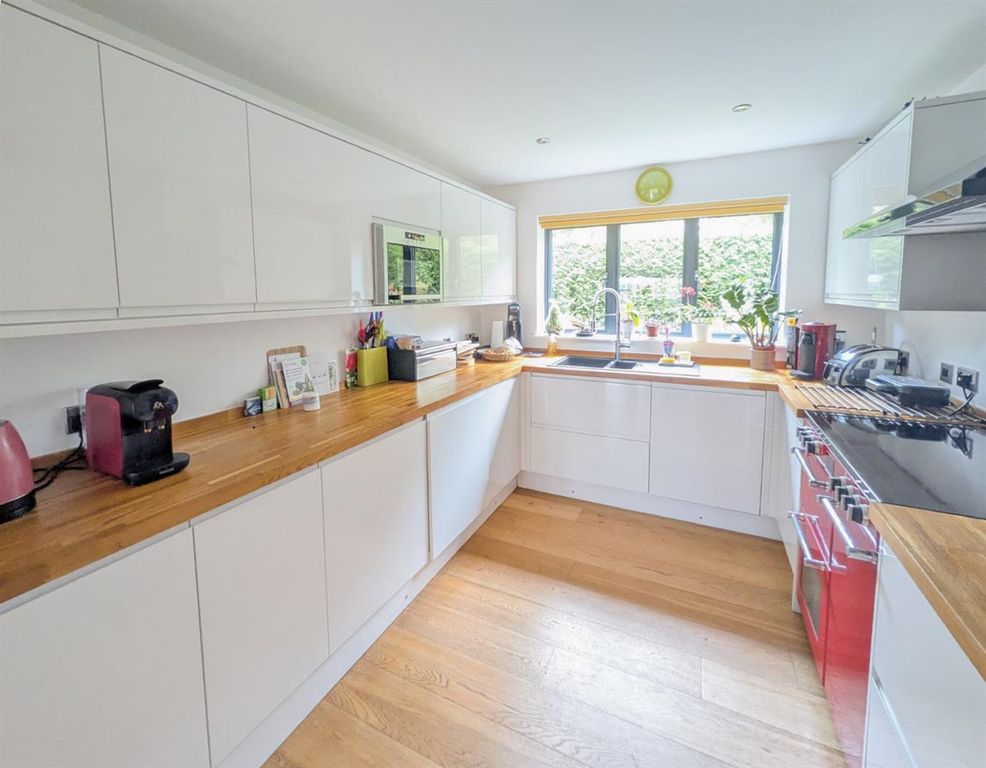 Property photo 3 of 19 18-Img-20251001-Wa0048.Jpg