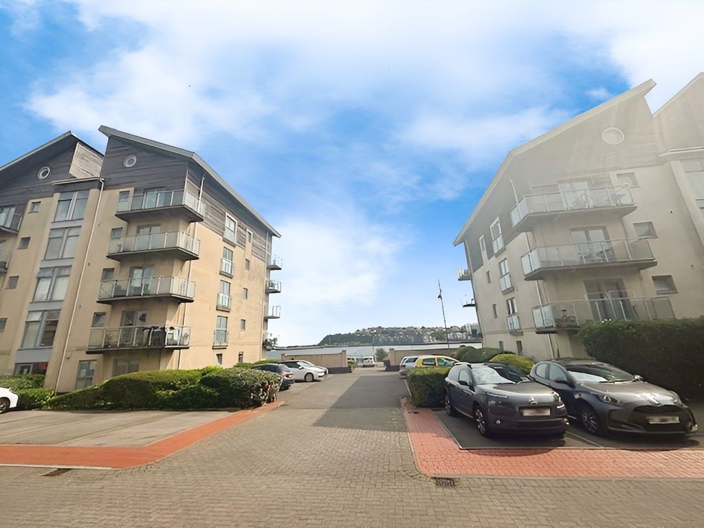 Property photo 2 of 14 Image