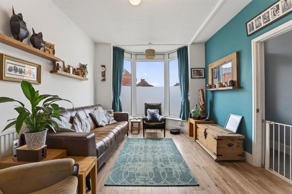 Property photo 2 of 18 112Adnittroadweb_16.Jpg