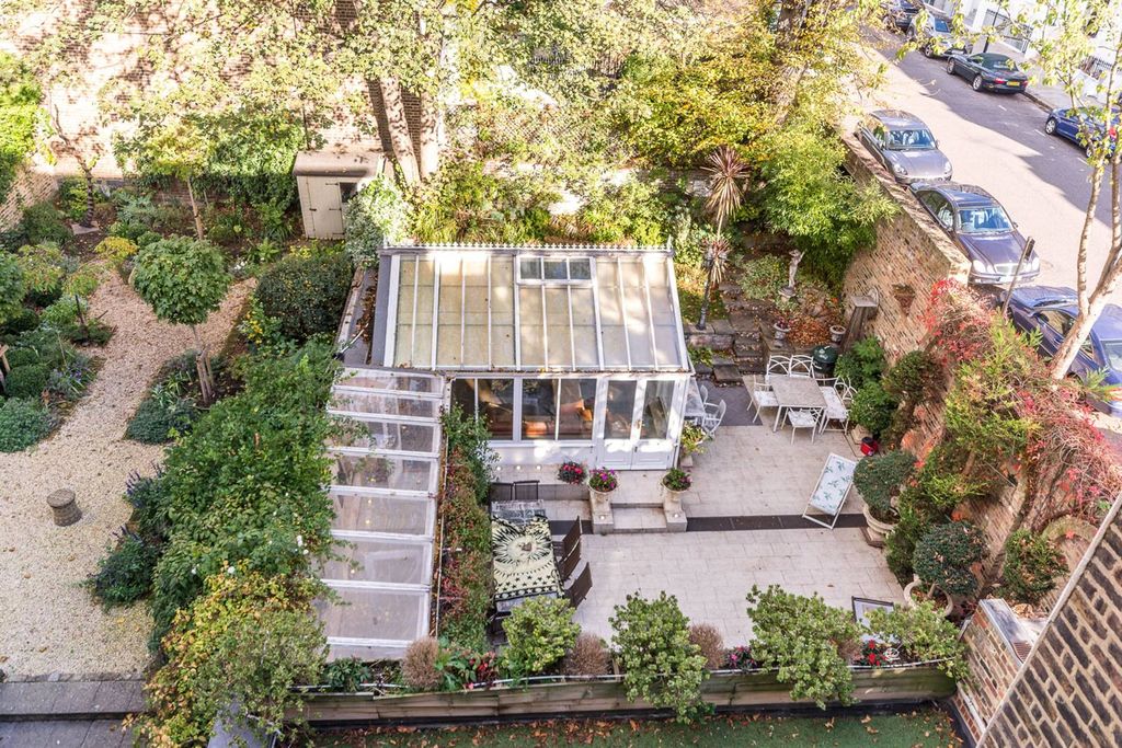 Property photo 1 of 27