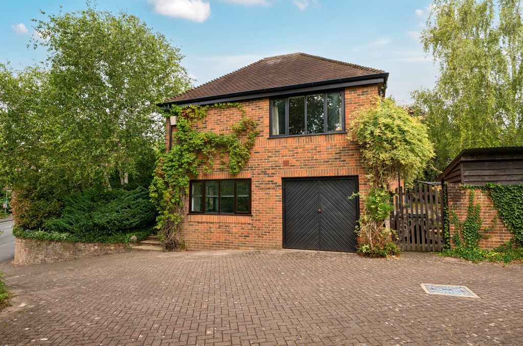 Property photo 1 of 20 1342426-7-68A59E9...