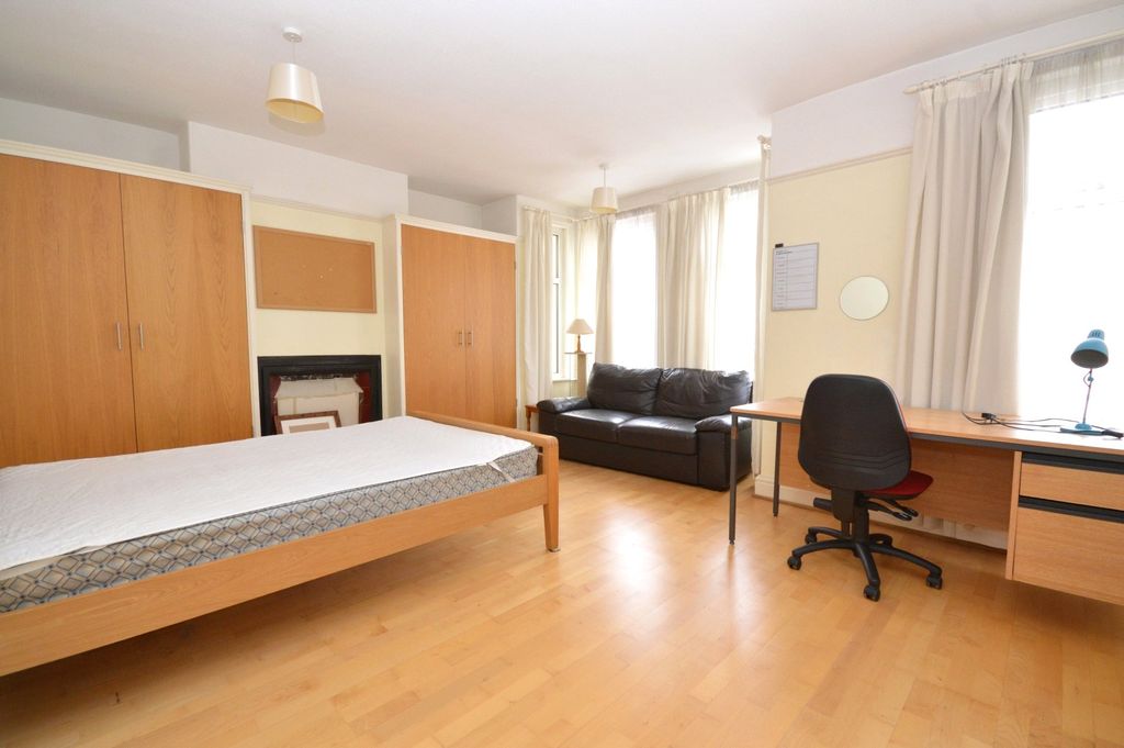 Property photo 2 of 9 Picture No. 03