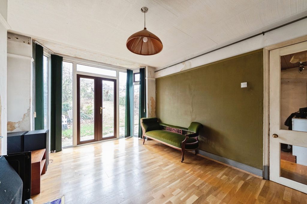 Property photo 3 of 13 Living Room