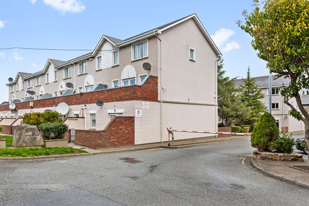 Property photo 1 of 23