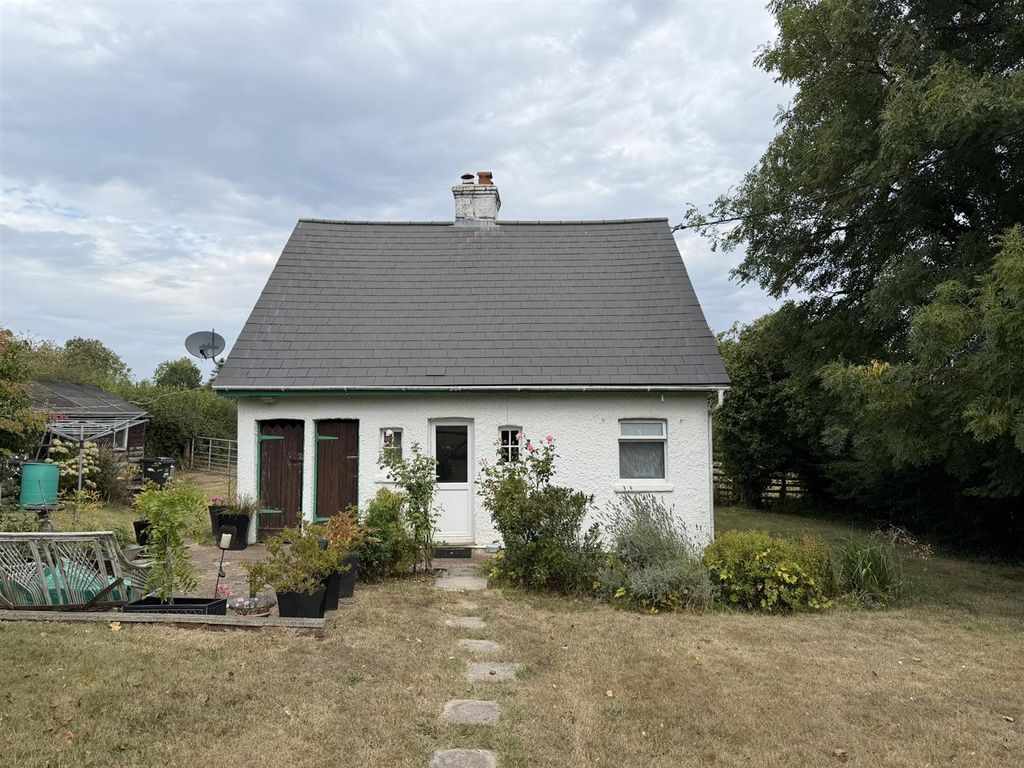 Property photo 3 of 14
