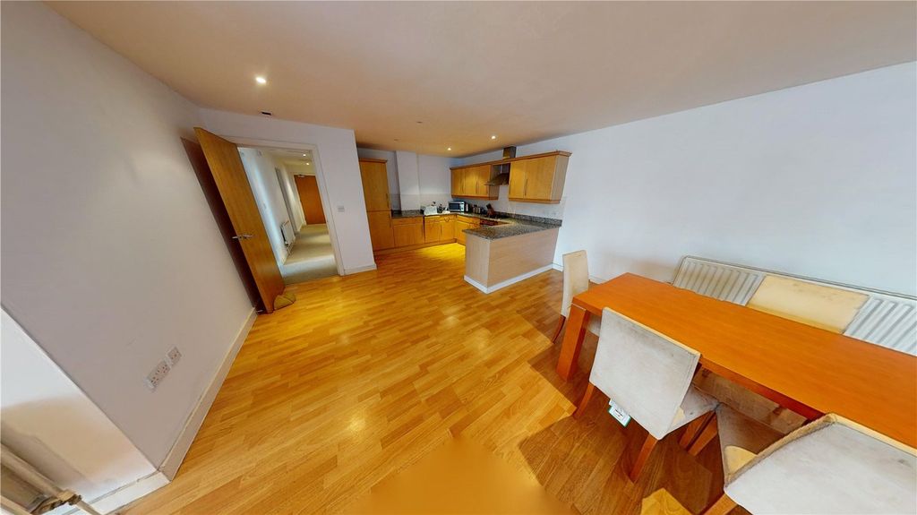 Property photo 2 of 10 Picture No. 11