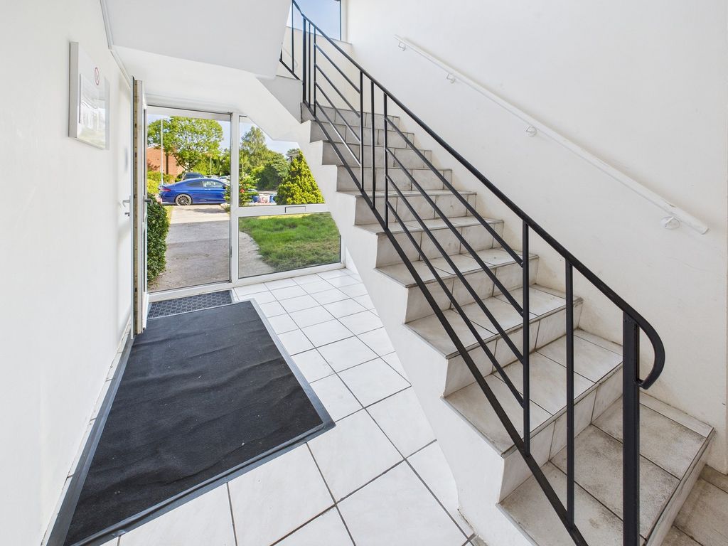 Additional image 10 of 2 bed flat for saleClos Hendre, Rhiwbina, Cardiff. CF14