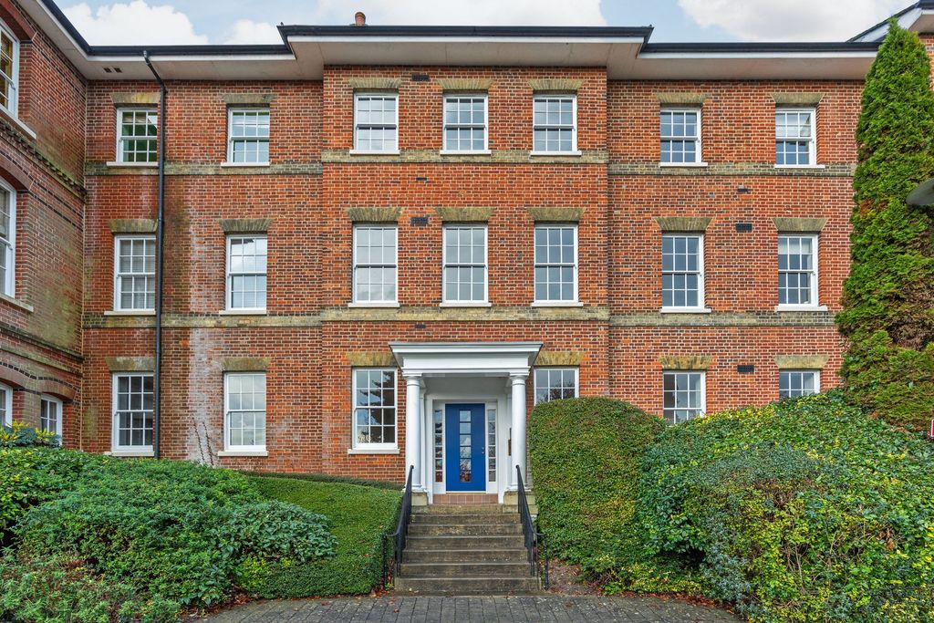 Property photo 1 of 11