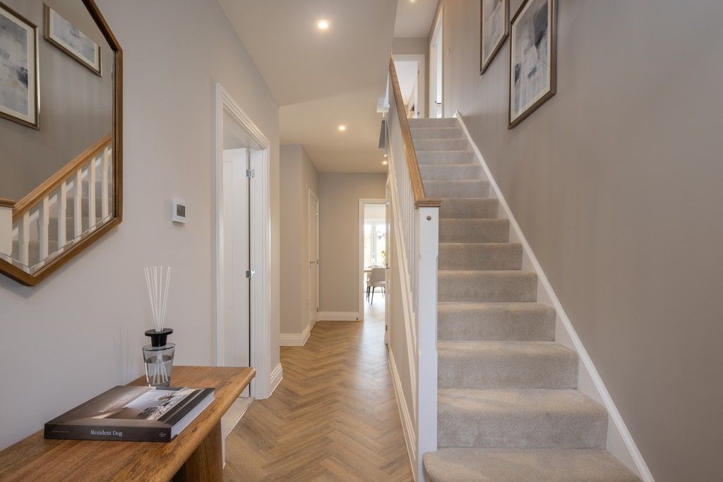 Property photo 3 of 28