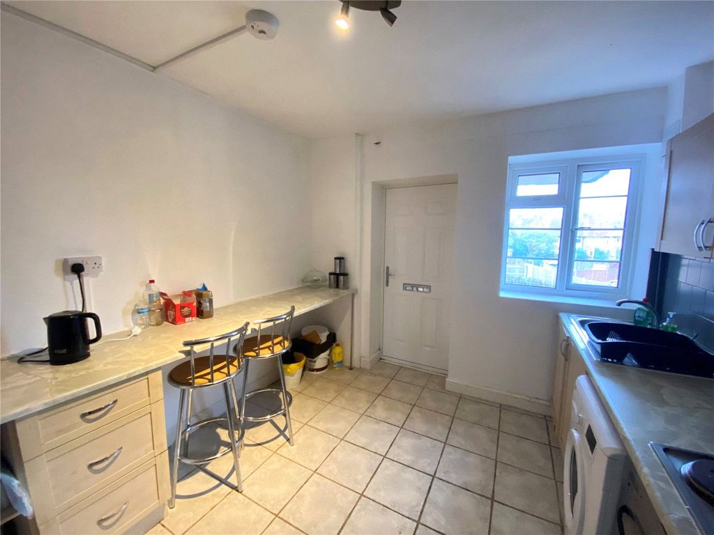 Property photo 3 of 10 Picture No. 14