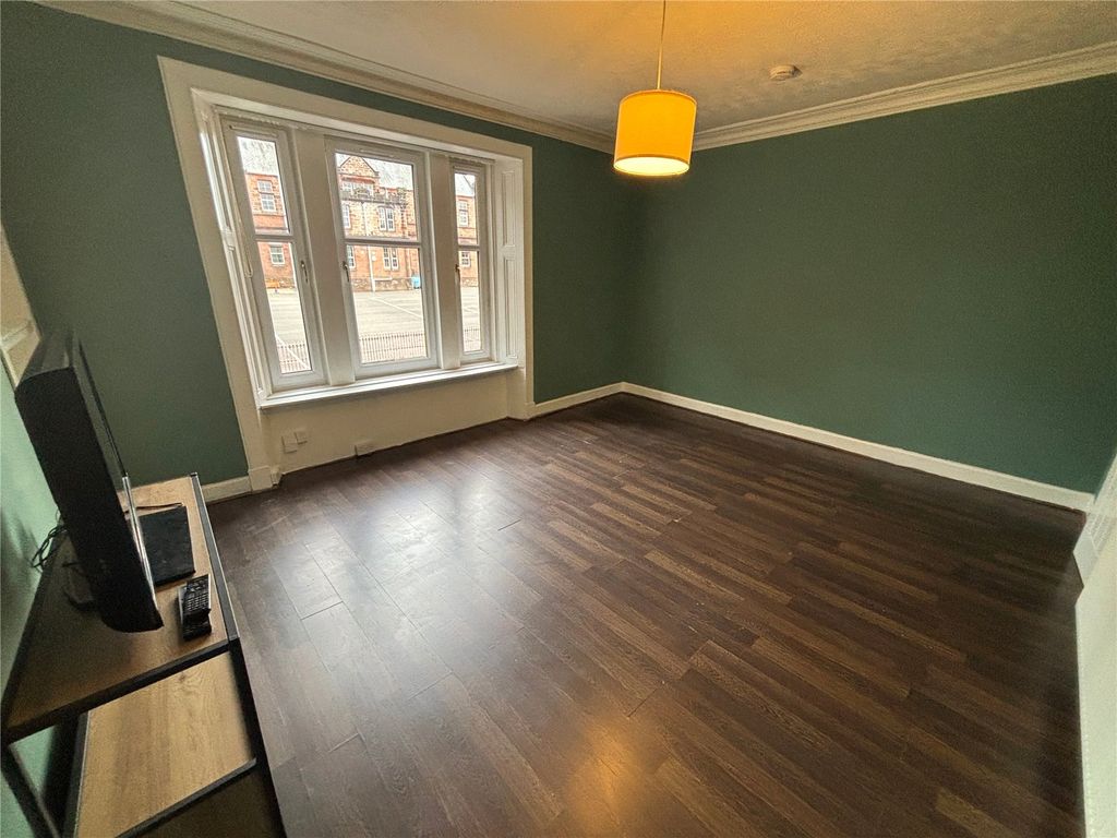 Property photo 2 of 11 Picture No. 12