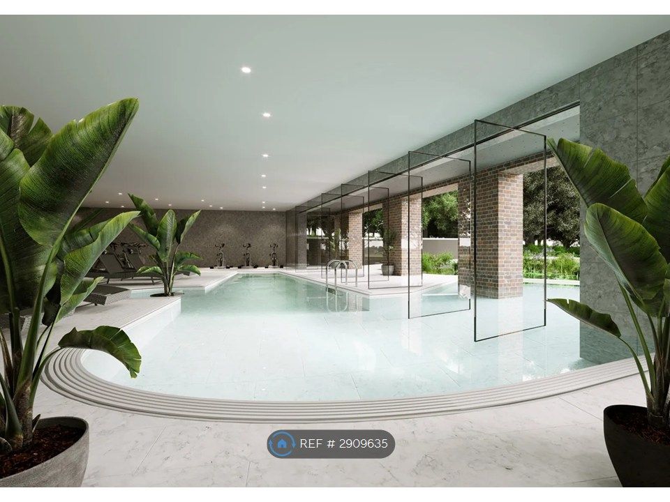 Property photo 1 of 13 Swimming Pool