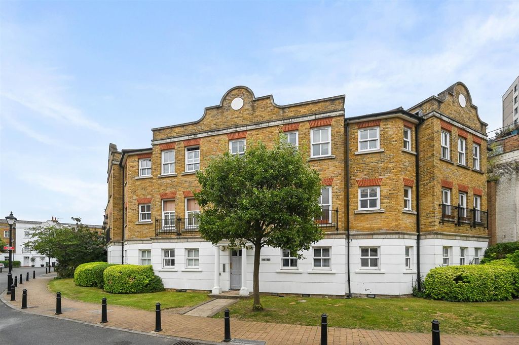 Property photo 1 of 8 Rclr- 59 Bryons Mews- Exterior 4 (1).Jpg