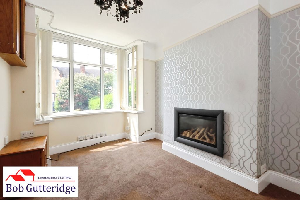 Property photo 3 of 22 Bay Fronted Lounge
