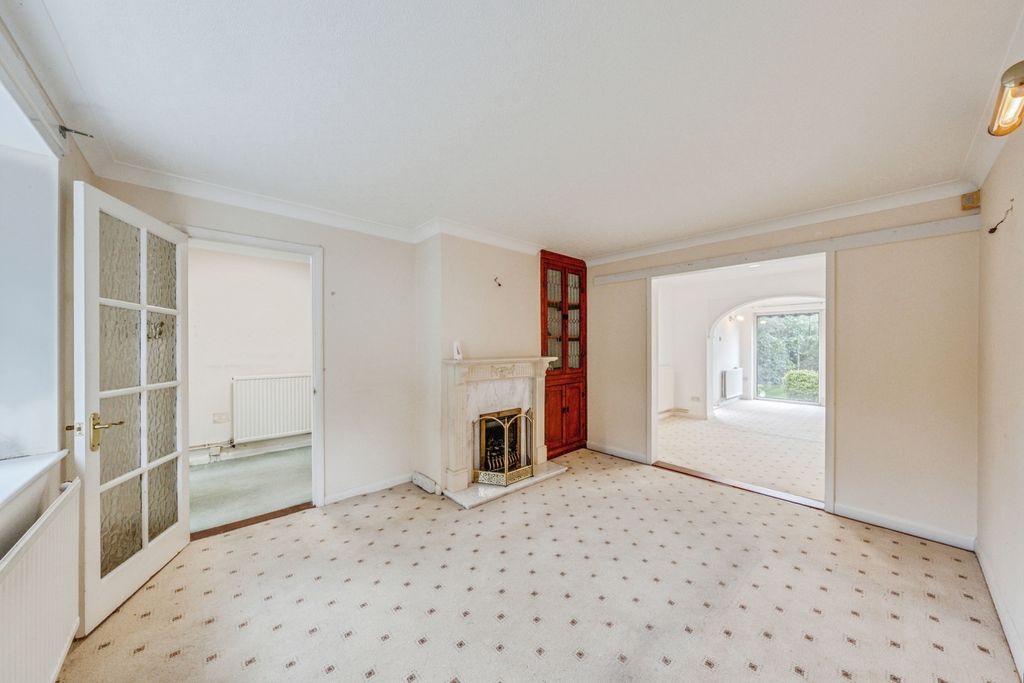 Property photo 3 of 17 Photo