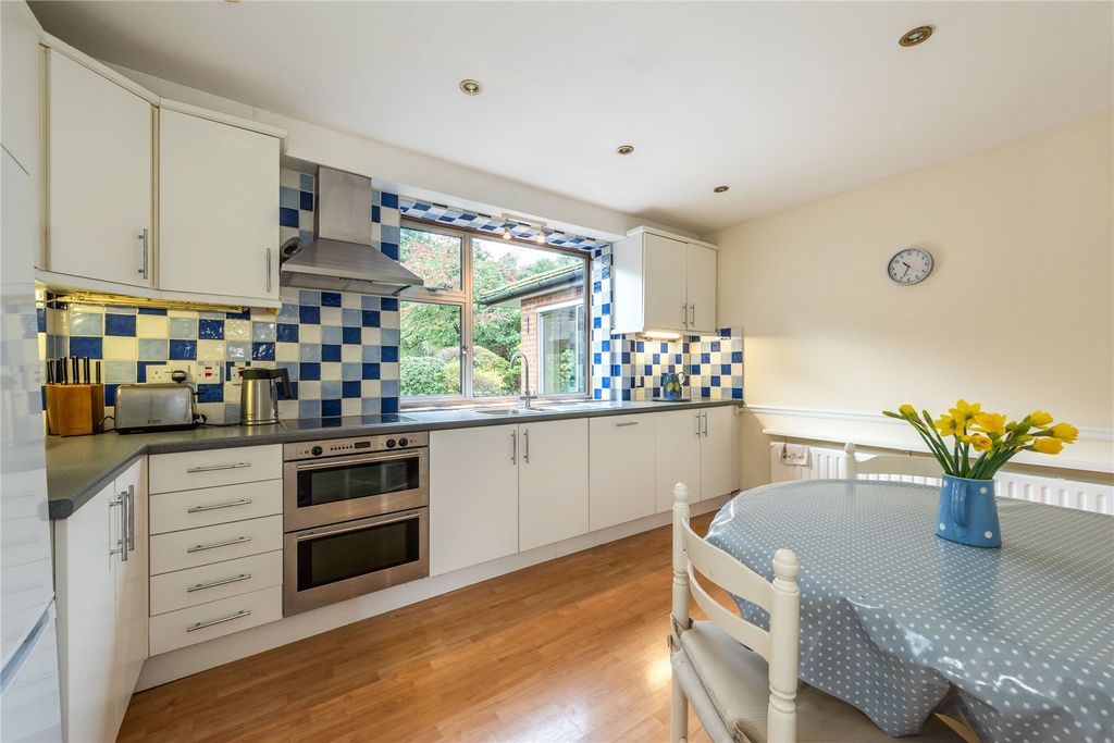 Property photo 3 of 19 Picture No. 06