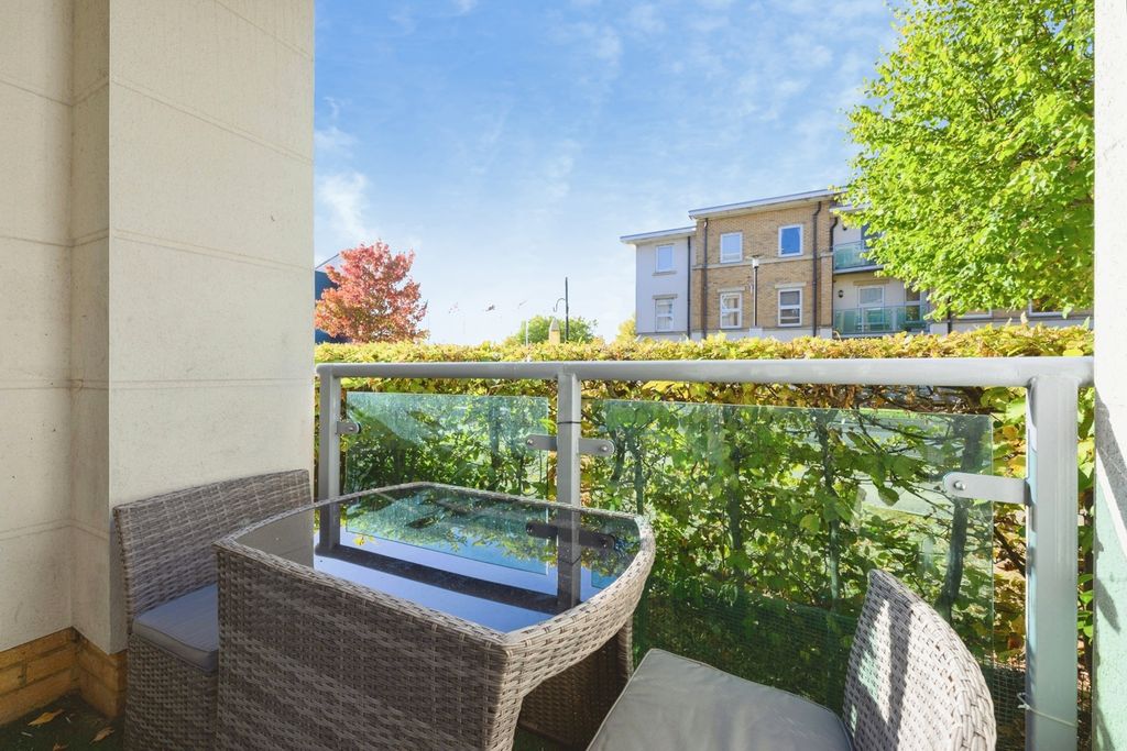 Property photo 2 of 16 Pbox-Img.Jpg