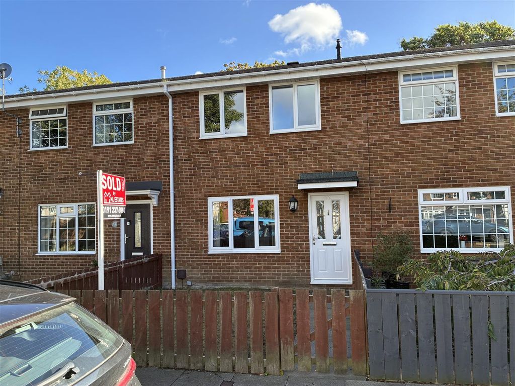 Property photo 1 of 14 Externally