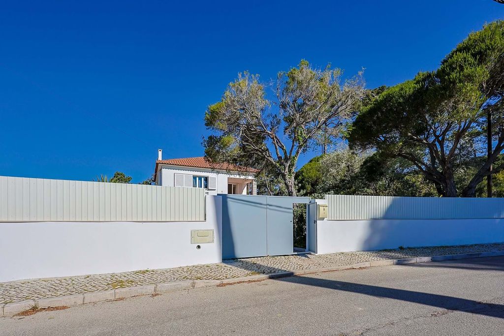 Property photo 2 of 54