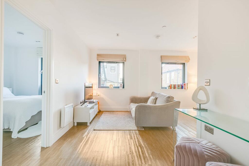 Property photo 3 of 6