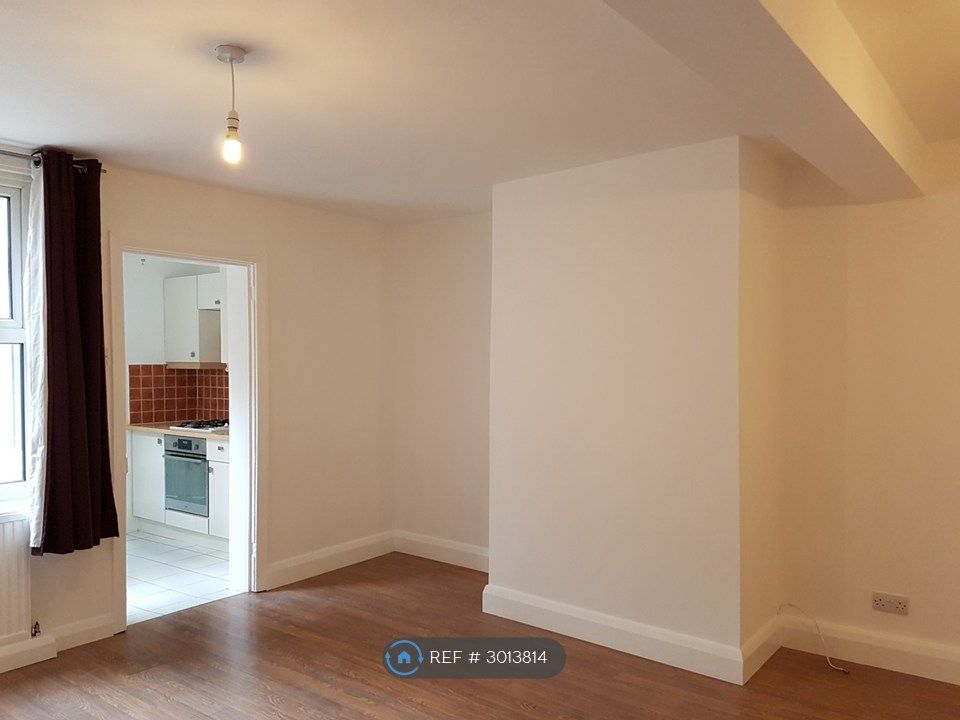 Property photo 1 of 6 Living/Dining